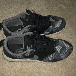 Nike Geometric Men’s Sneakers